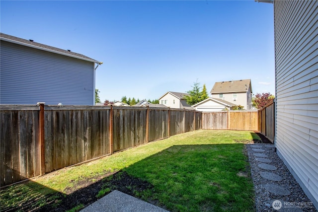 1860 Hoffman Hill Blvd, Dupont, WA 98327 - view of yard