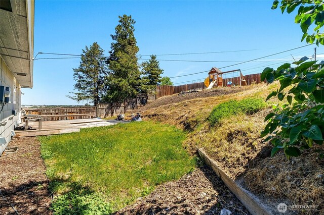 907 S Balsam St, Moses Lake, WA 98837 - view of fenced backyard