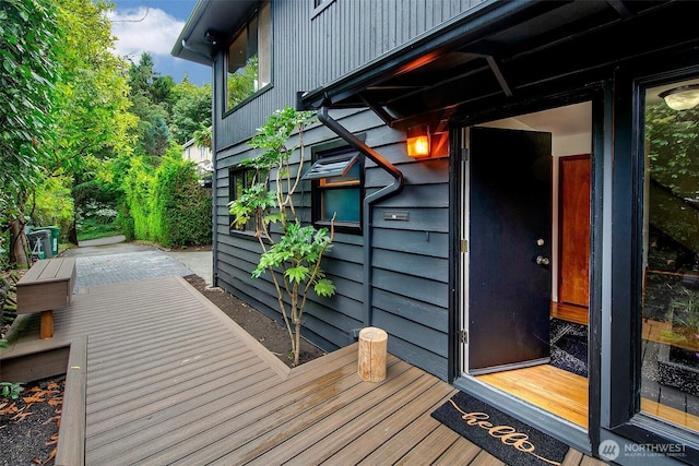 718 N 59th St, Seattle, WA 98103 - view of wooden deck