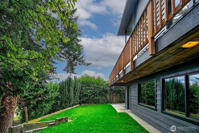 718 N 59th St, Seattle, WA 98103 - view of green lawn