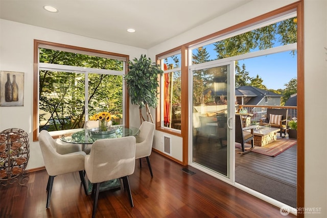 5613 21st Ave SW, Seattle, WA 98106 - dining area featuring dark wood-style flooring and recessed lighting