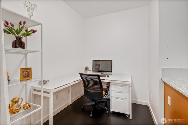 55 Williams Ave S Unit 209, Renton, WA 98057 - home office featuring baseboards