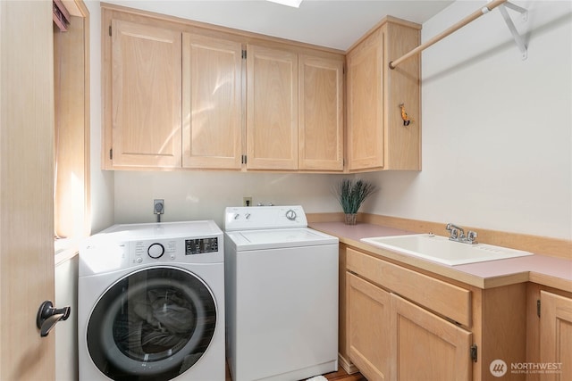 8 Far Summit Pl, Bellingham, WA 98229 - laundry area featuring cabinet space and independent washer and dryer