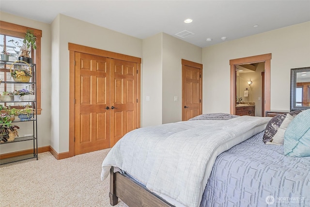 3430 Sevenich Dr, Everett, WA 98201 - bedroom with carpet flooring, baseboards, recessed lighting, and ensuite bathroom