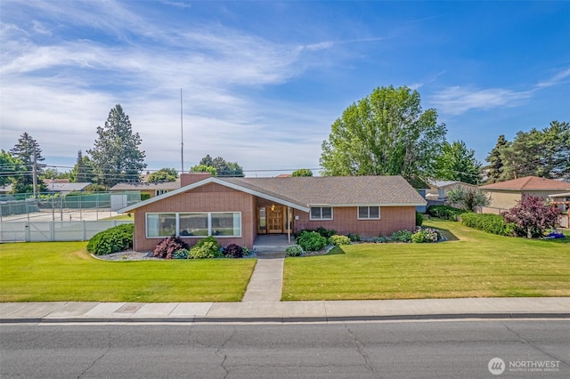 742 I St SW, Quincy, WA 98848 - single story home featuring brick siding