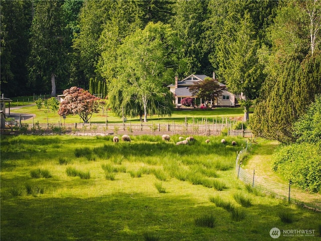 5363 Reese Hill Rd, Sumas, WA 98295 - surrounding community featuring a wooded view
