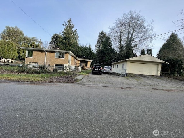 27 SW 102nd St, Seattle, WA 98146 - view of property exterior featuring a detached garage