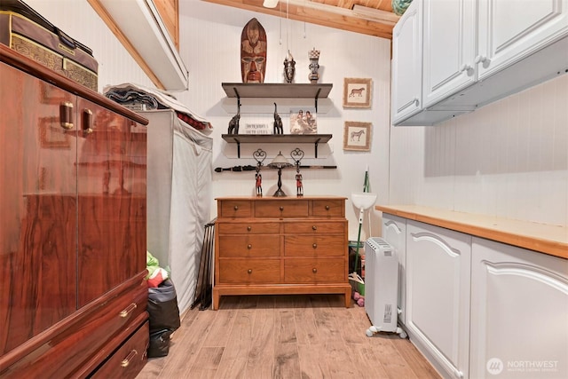 1190 Exit Rd, Maple Falls, WA 98266 - mudroom featuring light wood finished floors