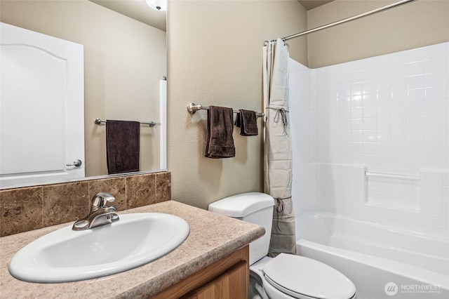 200 Bridle Way Unit 249, Yakima, WA 98901 - full bath with toilet, vanity, and shower / tub combo