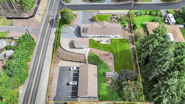 8402 57th Ave E, Puyallup, WA 98371 - aerial view of property and surrounding area with property boundaries highlighted