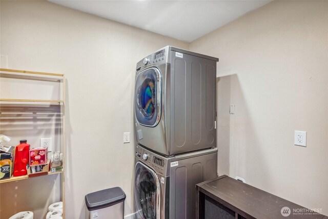 4119 NE 142nd St, Seattle, WA 98125 - laundry area with stacked washer / drying machine