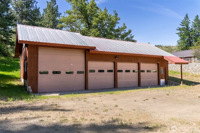 132 Twin Lakes Rd, Winthrop, WA 98862 - view of detached garage