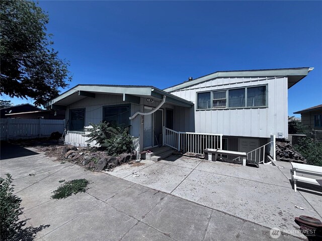 927 E Cherry Ave, Moses Lake, WA 98837 - photo 3