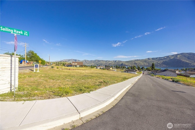 25 Sailing Hawk Ln, Manson, WA 98831