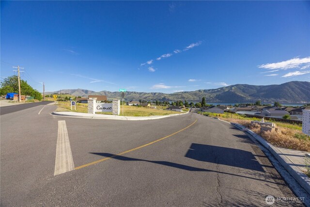 25 Sailing Hawk Ln, Manson, WA 98831