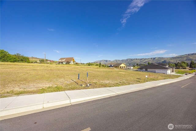 59 Sailing Hawk Ln, Manson, WA 98831