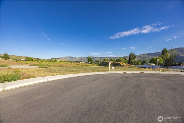 145 Sailing Hawk Ln, Manson, WA 98831
