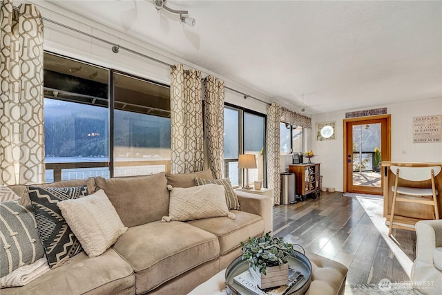 76 Thompson Point Rd, Port Angeles, WA 98363 - living area featuring wood-type flooring