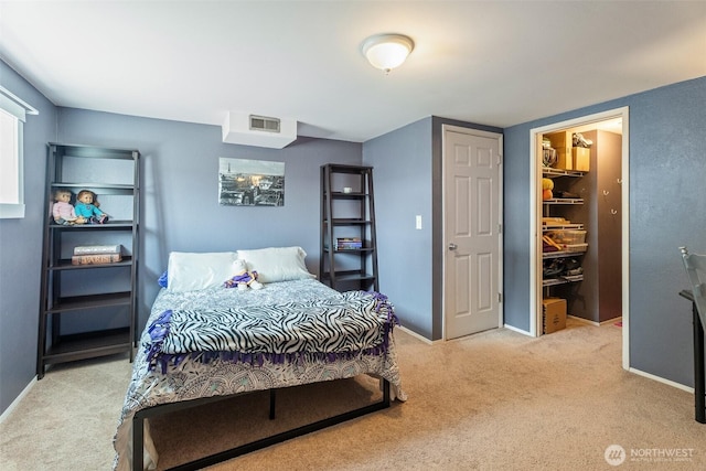 1598 Tedford St SE, East Wenatchee, WA 98802 - bedroom featuring carpet flooring, a spacious closet, and a closet