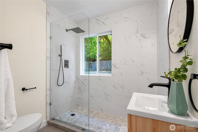 2874 30th Ave W, Seattle, WA 99819 - full bath with a marble finish shower and vanity
