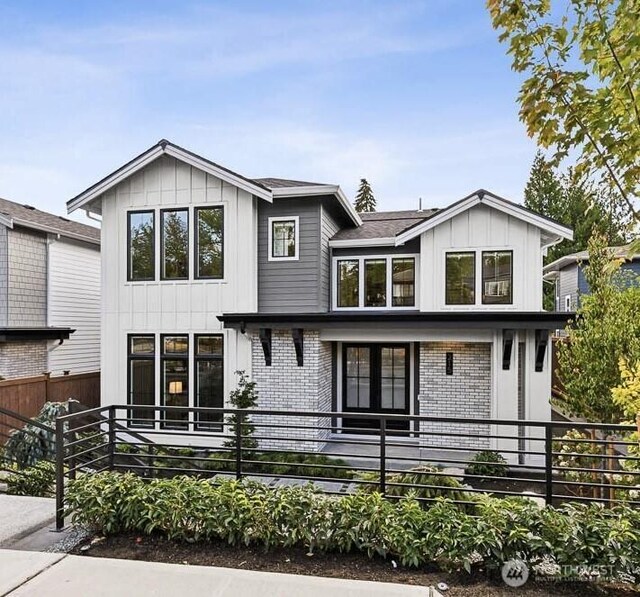 215 8th Ave W, Kirkland, WA 98033 - modern farmhouse with board and batten siding and brick siding