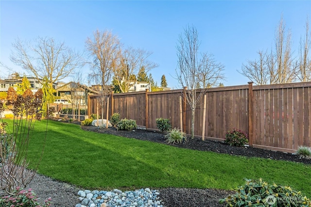 203 8th Ave W, Kirkland, WA 98033 - view of yard