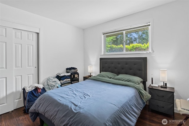2838 SW 106th St, Seattle, WA 98146 - bedroom with wood finished floors and a closet