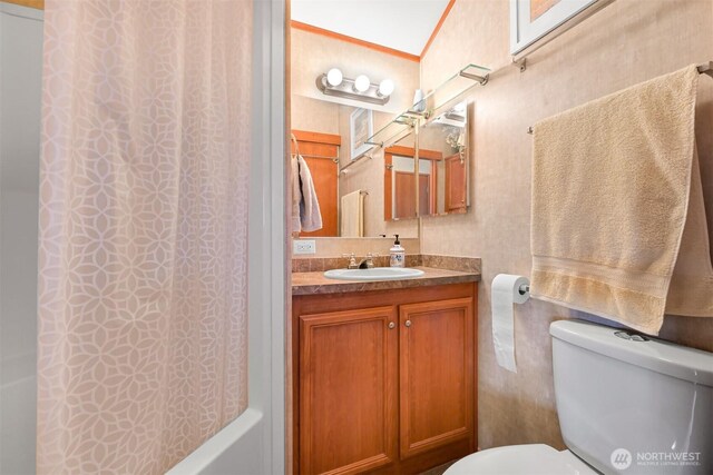 4751 Birch Bay Lynden Rd Unit 32, Blaine, WA 98230 - bathroom with shower / tub combo with curtain, vanity, and toilet