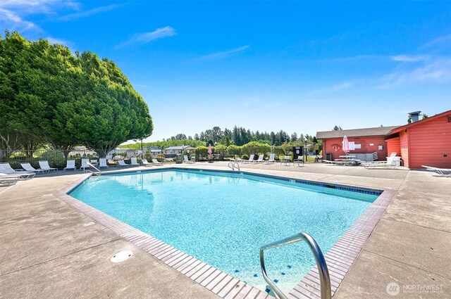 4751 Birch Bay Lynden Rd Unit 32, Blaine, WA 98230 - community pool featuring a patio area