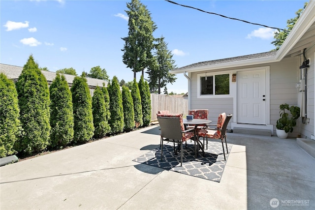 513 I St SW, Tumwater, WA 98512 - view of patio featuring outdoor dining area