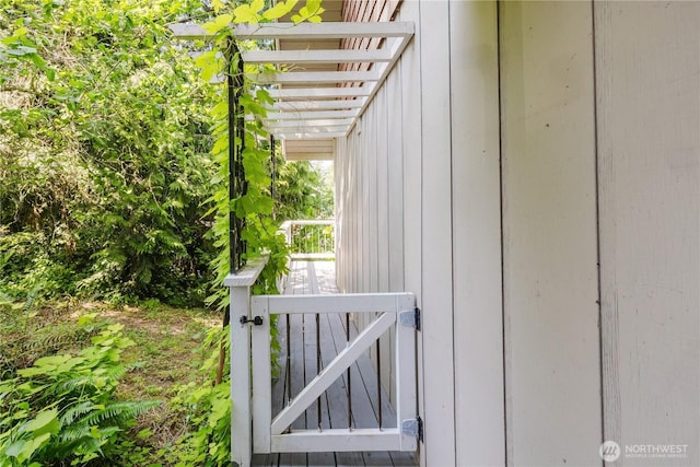 4662 SE Inwood Ln, Port Orchard, WA 98367 - exterior view of a gate