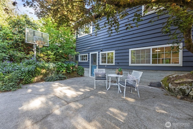 1716 N 125th St, Seattle, WA 98133 - view of patio / terrace