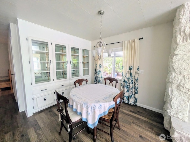 201 Union Ave SE Unit 188, Renton, WA 98059 - dining area featuring dark wood-style flooring, a chandelier, and baseboards