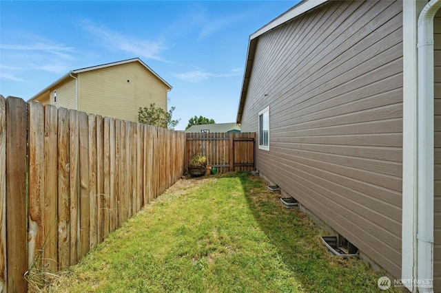 252 NW Ruby Ln, College Place, WA 99324 - view of yard