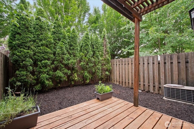 9008 NE 54th St Unit A3, Vancouver, WA 98662 - deck with a fenced backyard and a pergola