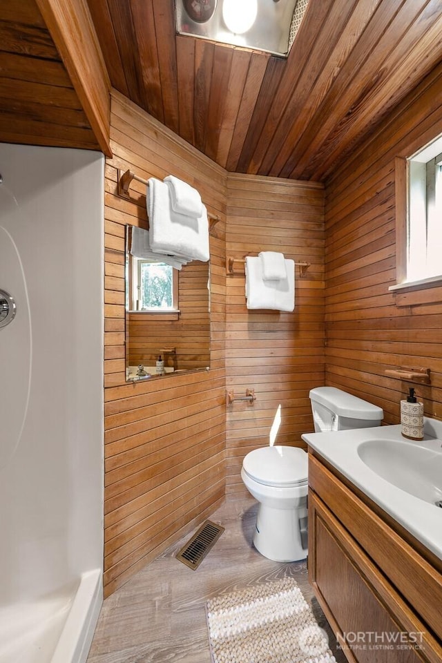 11056 Phinney Ave N, Seattle, WA 98133 - photo 12