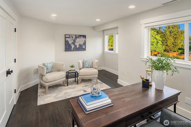 6006 SE 30th St, Mercer Island, WA 98040 - office area featuring dark wood-style flooring, recessed lighting, and baseboards