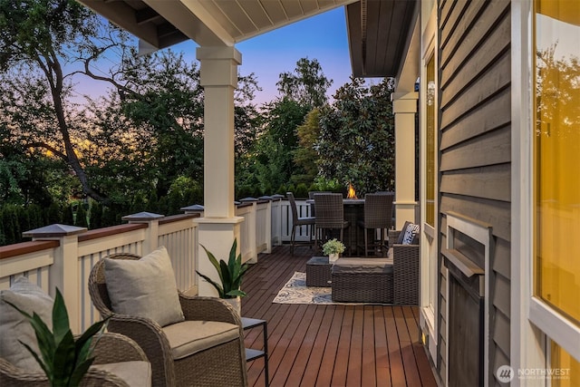 6006 SE 30th St, Mercer Island, WA 98040 - view of deck at dusk