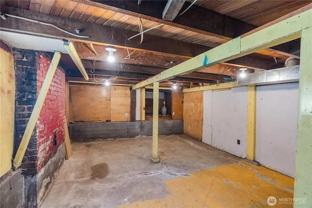 504 W 4th St, Aberdeen, WA 98520 - view of unfinished below grade area