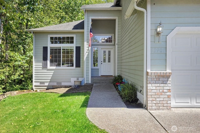13901 Cedar Ct, Sultan, WA 98294 - entrance to property with crawl space, a lawn, a shingled roof, and a garage