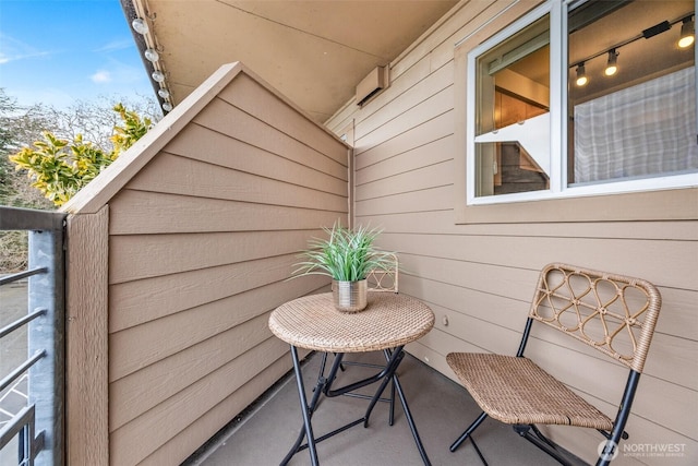 334 Lakeside Ave S Unit 404, Seattle, WA 98144 - view of balcony