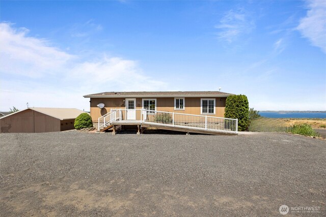 7220 E Belmont St, Othello, WA 99344 - view of front of house featuring a deck