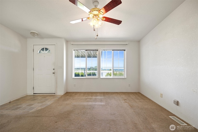 7220 E Belmont St, Othello, WA 99344 - carpeted entrance foyer featuring ceiling fan