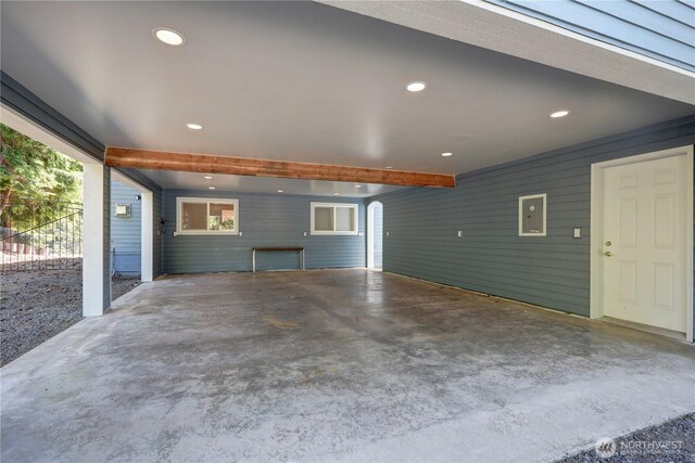905 Bywater Way, Port Ludlow, WA 98365 - garage featuring a carport