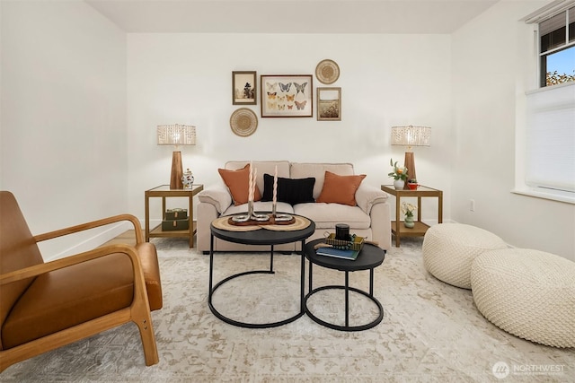 2515 Summit Ave, Everett, WA 98201 - living room with baseboards