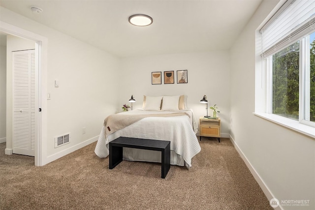2515 Summit Ave, Everett, WA 98201 - bedroom featuring carpet flooring and baseboards
