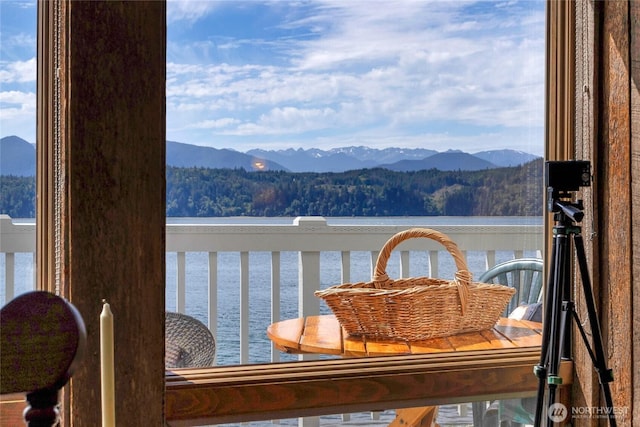 17257 Olympic View Rd NW, Silverdale, WA 98383 - balcony featuring a mountain view