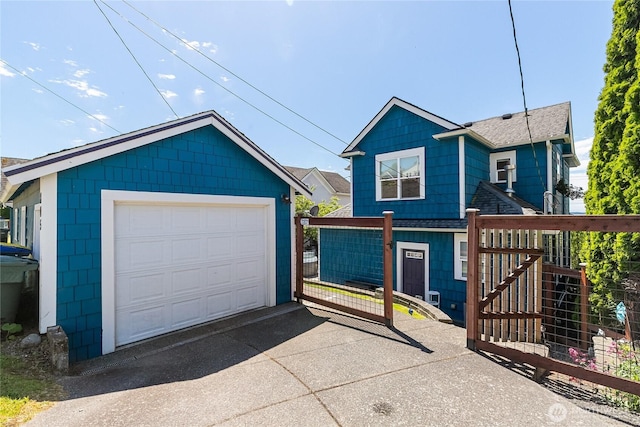 805 11th St, Bellingham, WA 98225 - detached garage with asphalt driveway