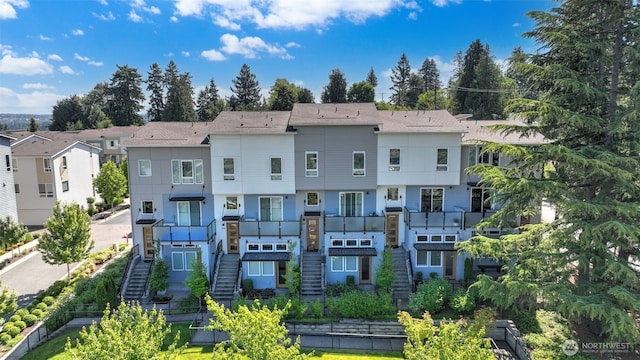 14528 35th Ave NE, Lake Forest Park, WA 98155 - view of property featuring stairs
