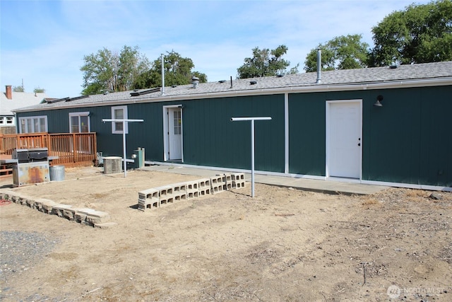 306 E 5th St, Lind, WA 99341 - back of house featuring a deck and central AC